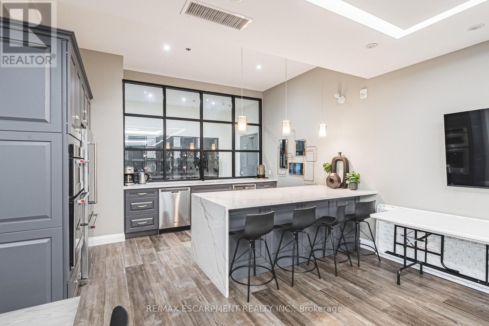 Single Family House for Sale in    REDFERN AVENUE Hamilton (Mountview) 