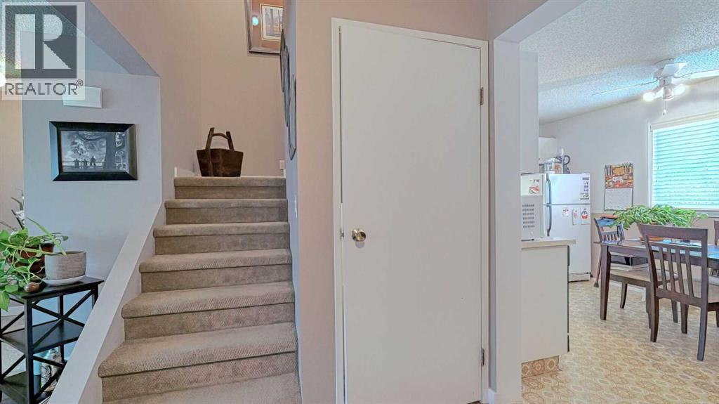 Single Family House for Sale in  Woodsman Lane SW Woodbine Calgary 