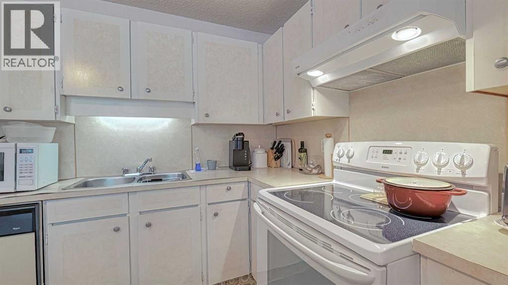Single Family House for Sale in  Woodsman Lane SW Woodbine Calgary 