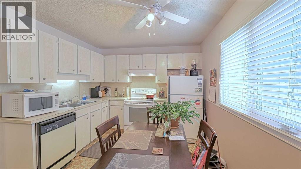 Single Family House for Sale in  Woodsman Lane SW Woodbine Calgary 