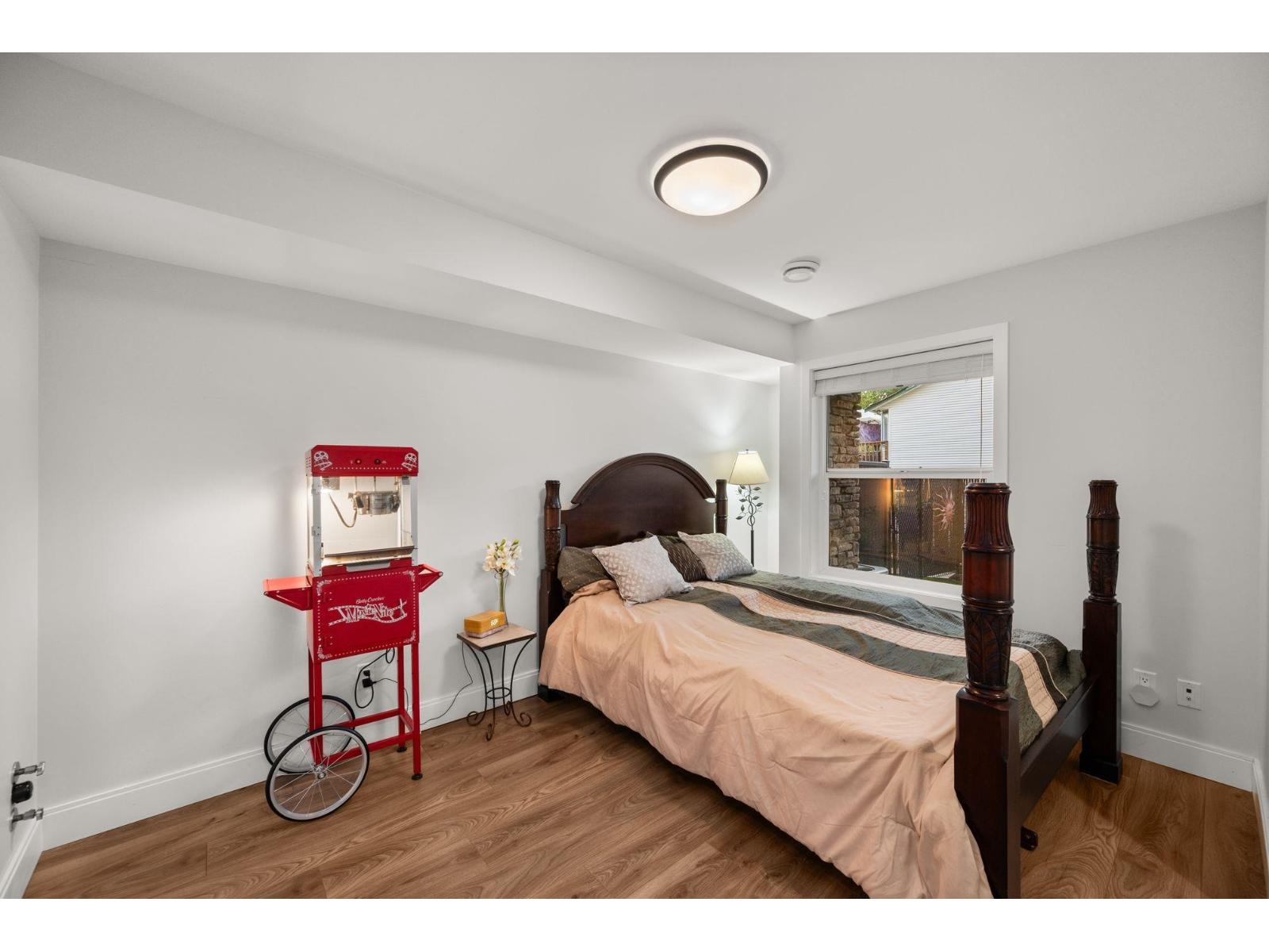 22 33209 CHERRY AVENUE, Mission