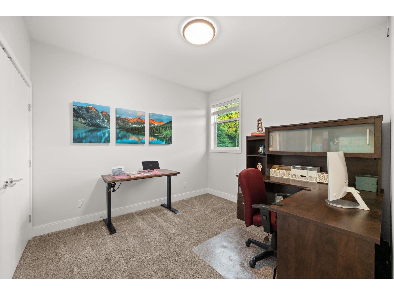 22 33209 CHERRY AVENUE, Mission