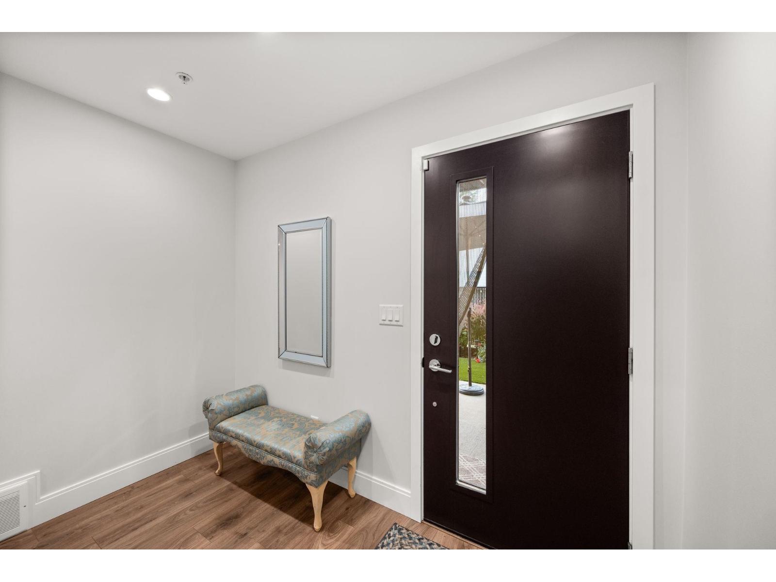 22 33209 CHERRY AVENUE, Mission