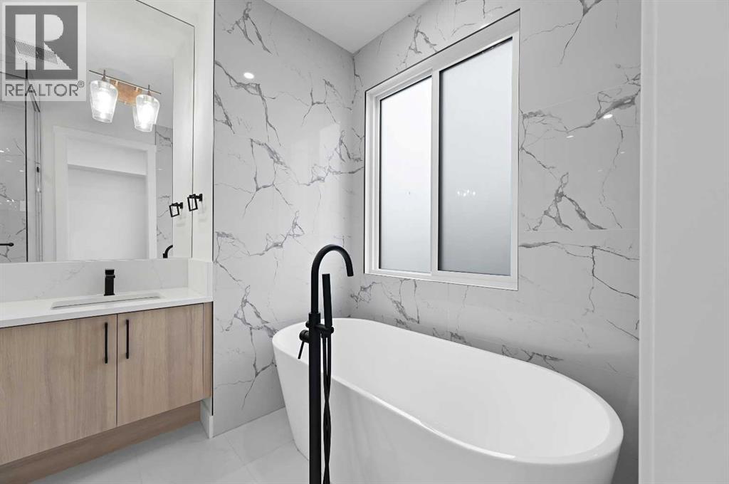 Single Family House for Sale in  Bowness Road NW Bowness Calgary 