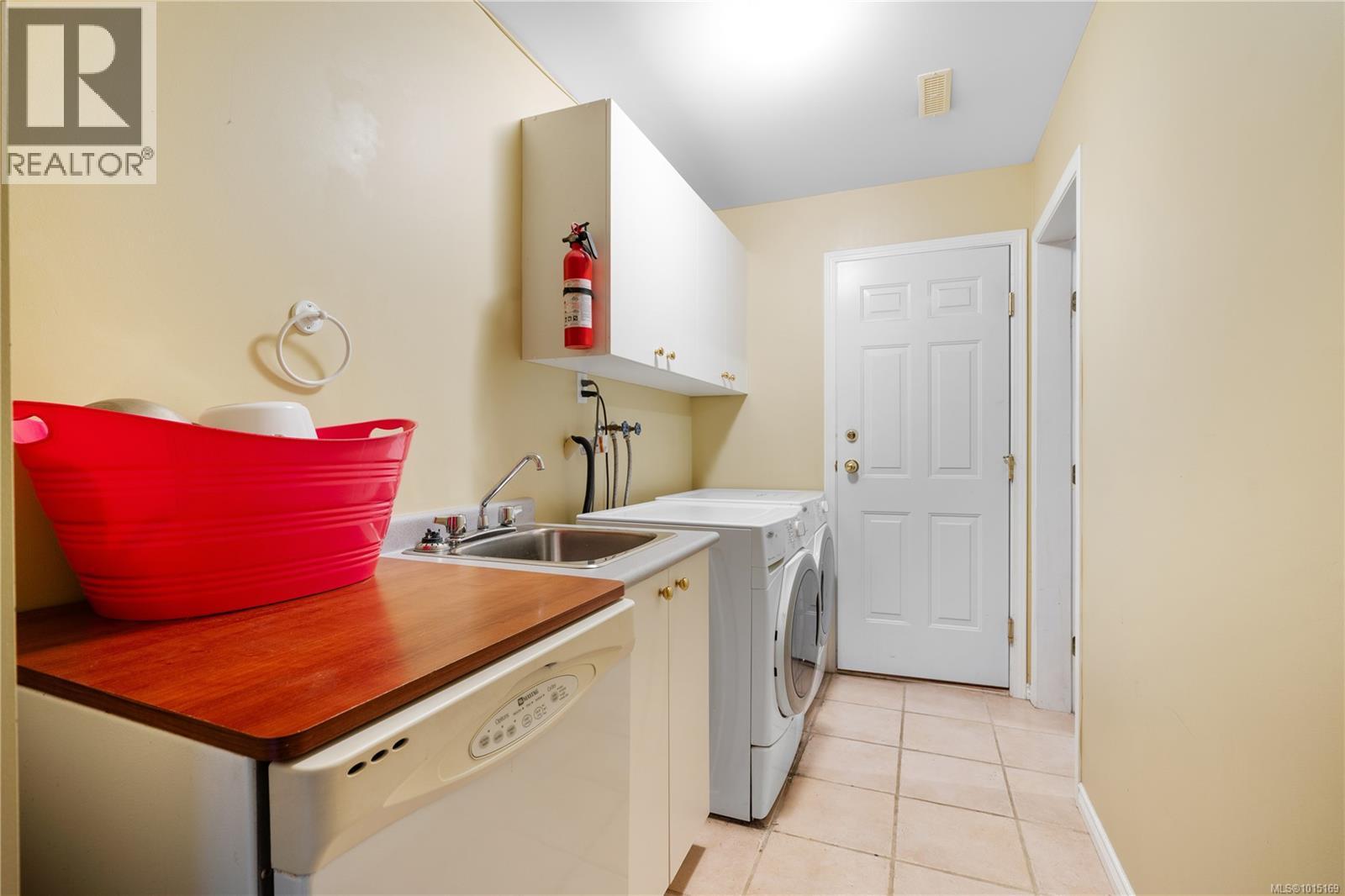  10347 Bowerbank Road, Sidney