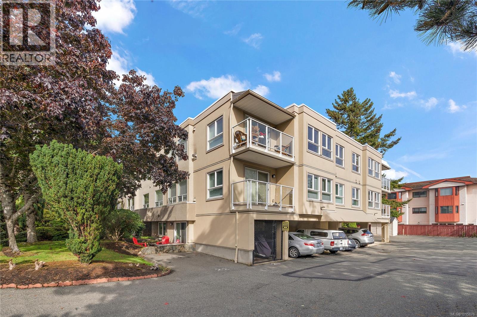 206 9919 Fourth Street, Sidney