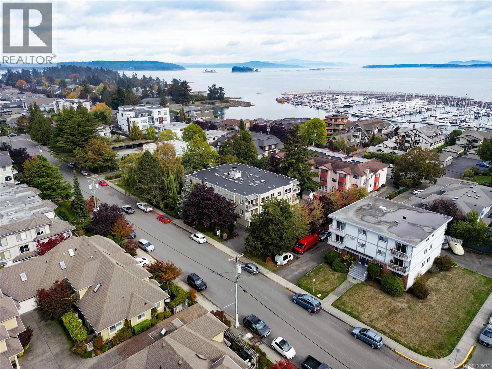 206 9919 Fourth Street, Sidney