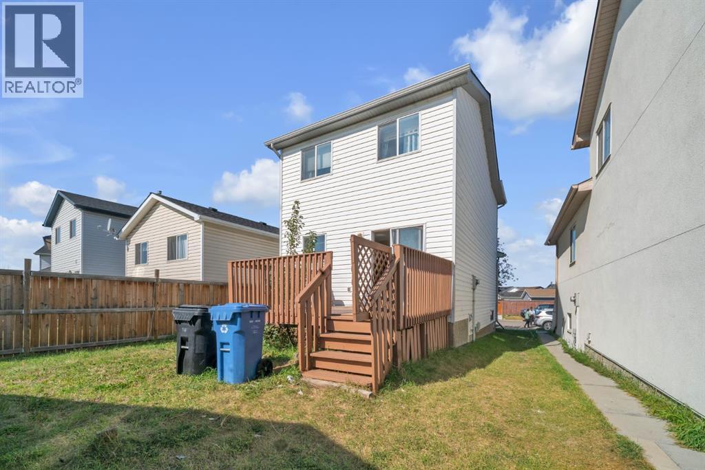 Single Family House for Sale in  Martinvalley Way NE Martindale Calgary 