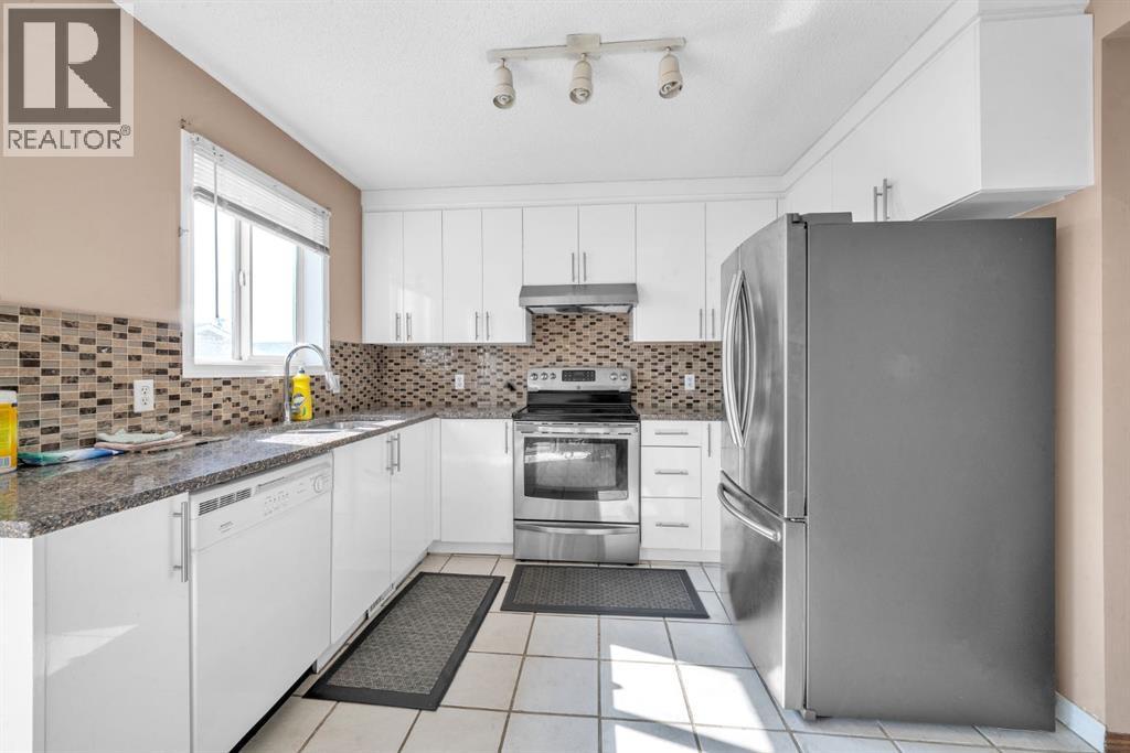 Single Family House for Sale in  Martinvalley Way NE Martindale Calgary 