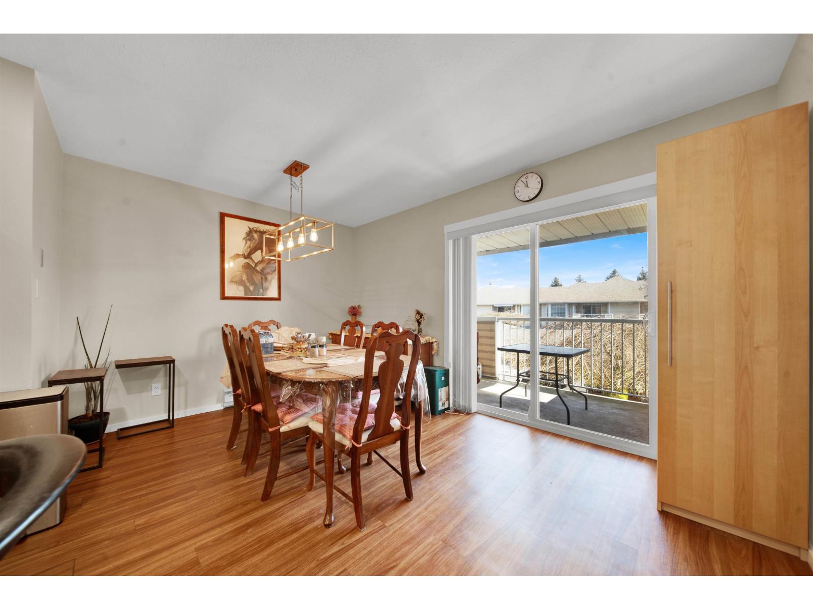 232 5641 201 STREET STREET, Langley