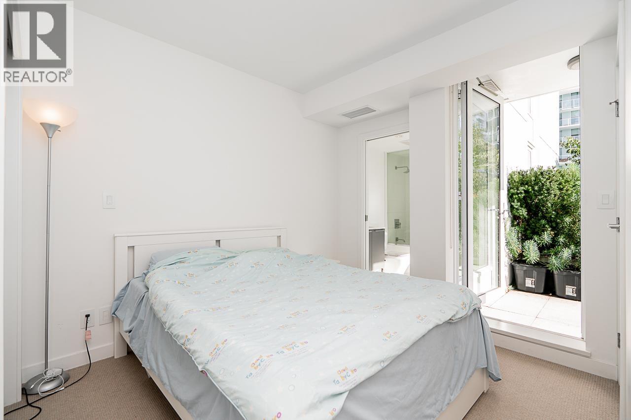 301 4638 GLADSTONE STREET, Vancouver