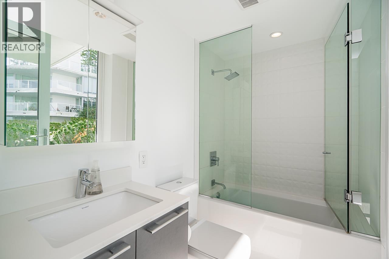 301 4638 GLADSTONE STREET, Vancouver