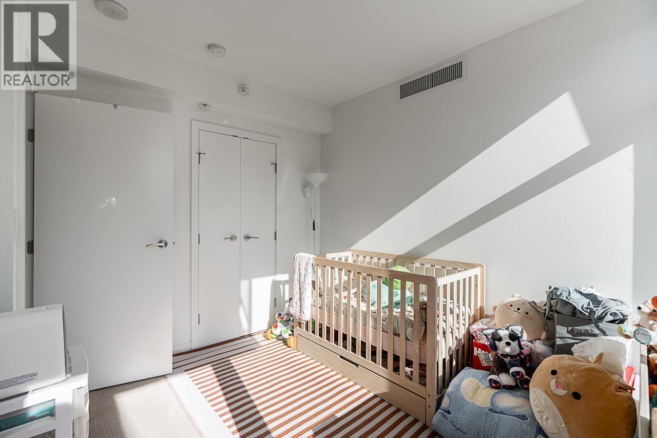 301 4638 GLADSTONE STREET, Vancouver