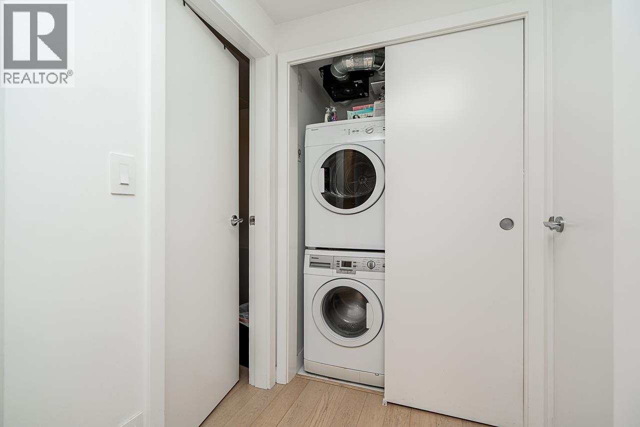 301 4638 GLADSTONE STREET, Vancouver