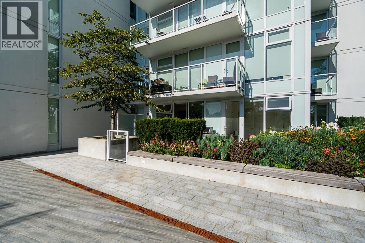 301 4638 GLADSTONE STREET, Vancouver