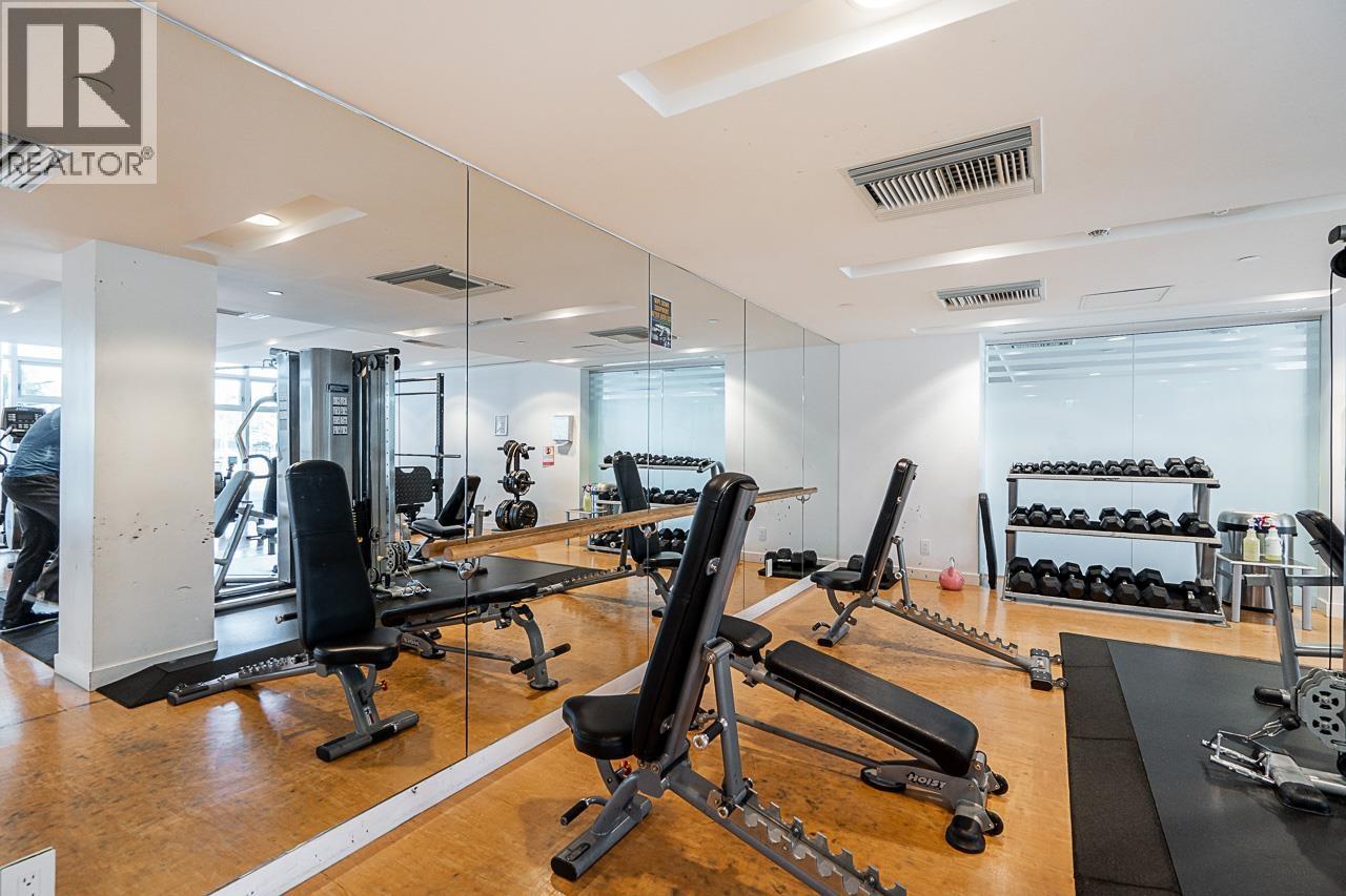 301 4638 GLADSTONE STREET, Vancouver