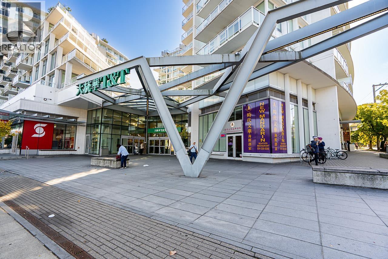 301 4638 GLADSTONE STREET, Vancouver