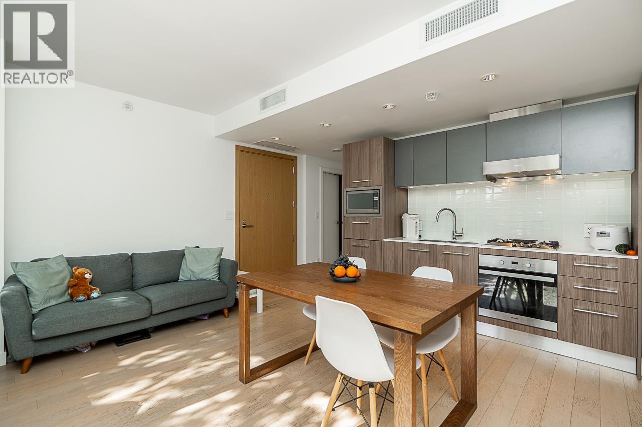 301 4638 GLADSTONE STREET, Vancouver