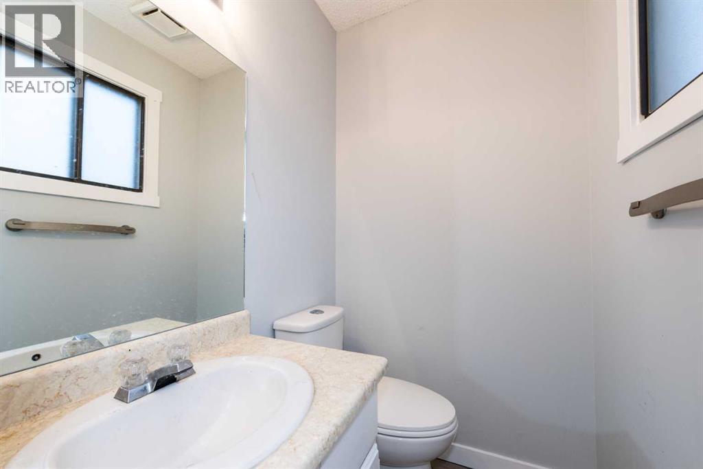 Single Family House for Sale in  Templemont Drive NE Temple Calgary 