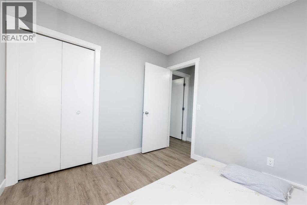 Single Family House for Sale in  Templemont Drive NE Temple Calgary 