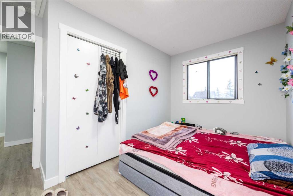 Single Family House for Sale in  Templemont Drive NE Temple Calgary 