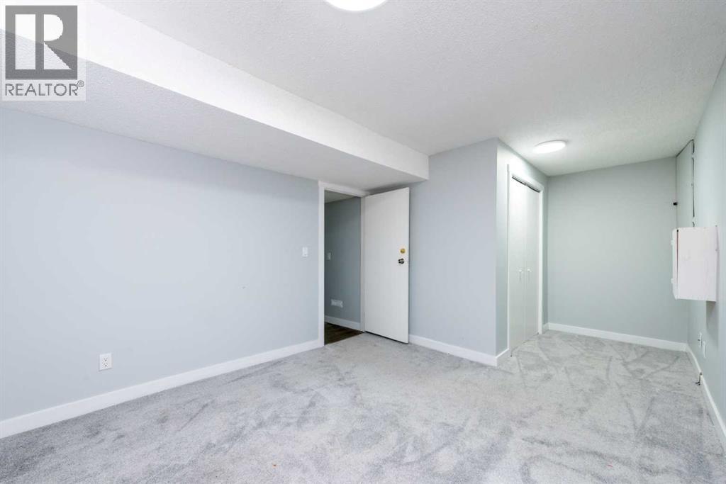 Single Family House for Sale in  Templemont Drive NE Temple Calgary 