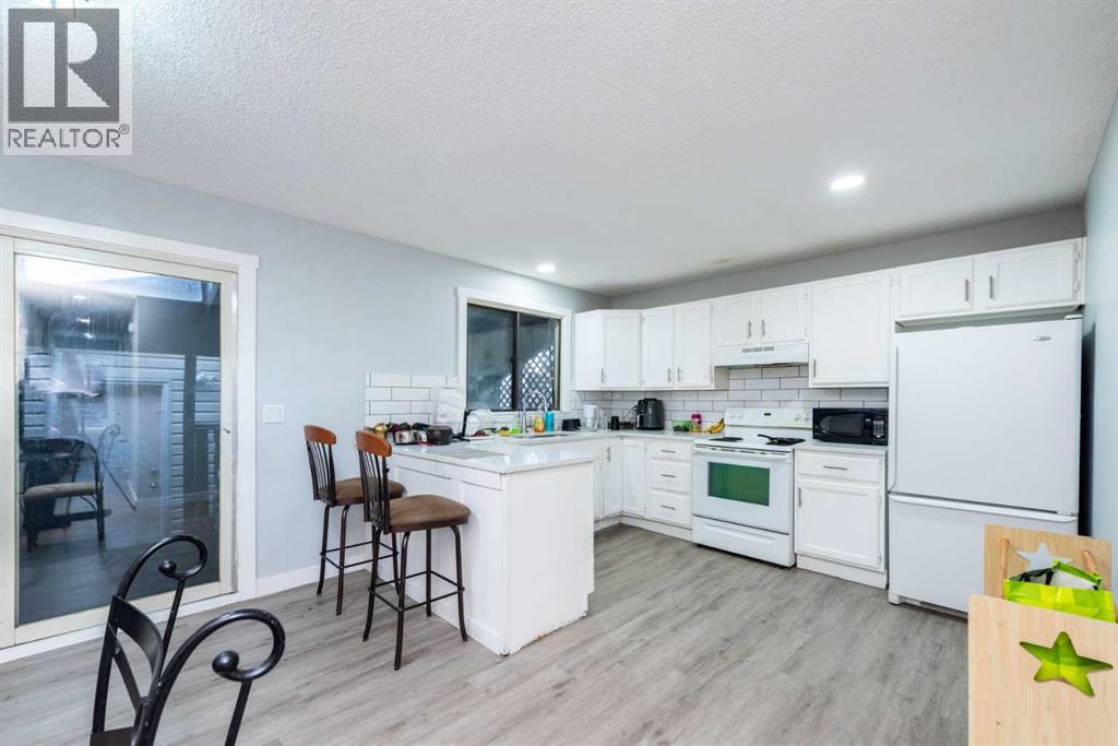 Single Family House for Sale in  Templemont Drive NE Temple Calgary 