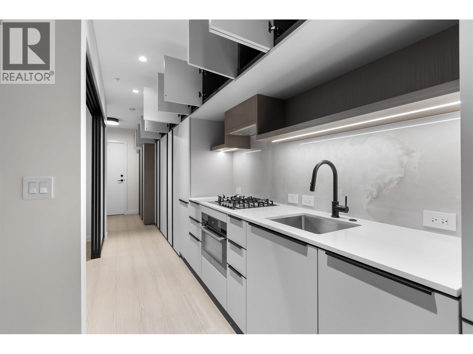 105 2015 ST. JOHNS STREET, Port Moody