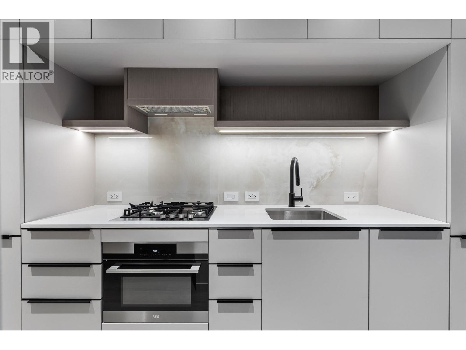 105 2015 ST. JOHNS STREET, Port Moody