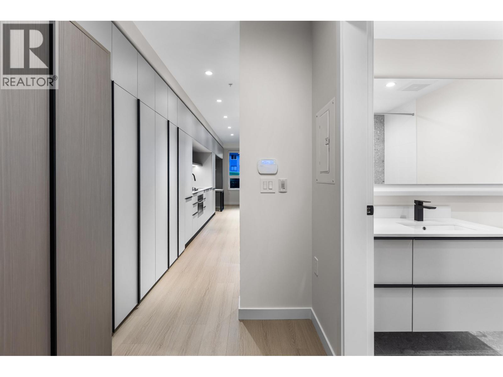 105 2015 ST. JOHNS STREET, Port Moody
