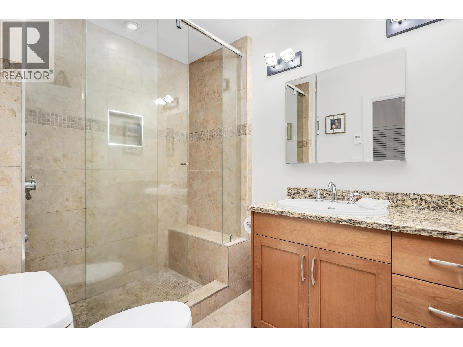 2008 ALPHA LAKE VILLAGE, Whistler