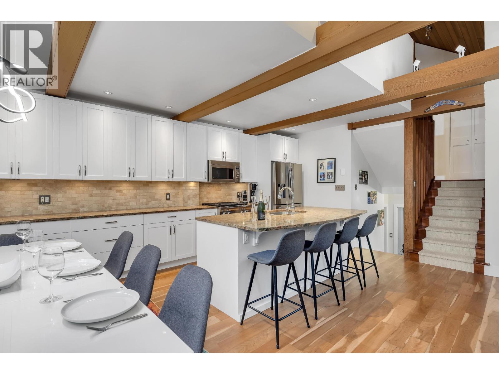 2008 ALPHA LAKE VILLAGE, Whistler