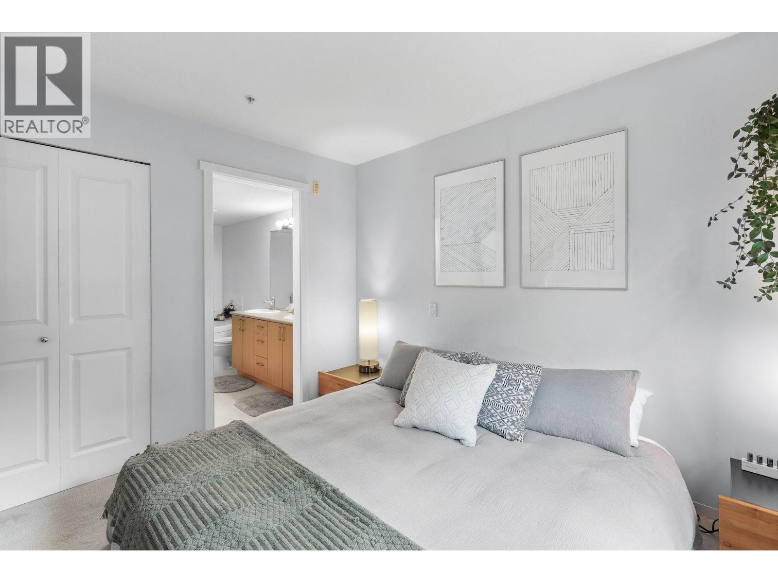 210 200 KLAHANIE DRIVE, Port Moody