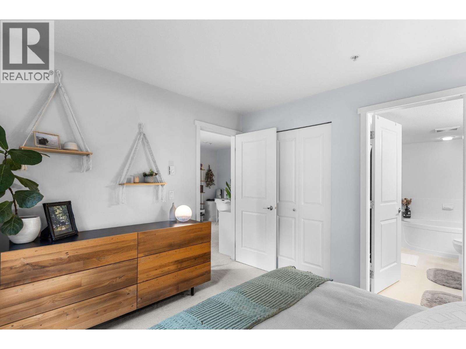 210 200 KLAHANIE DRIVE, Port Moody