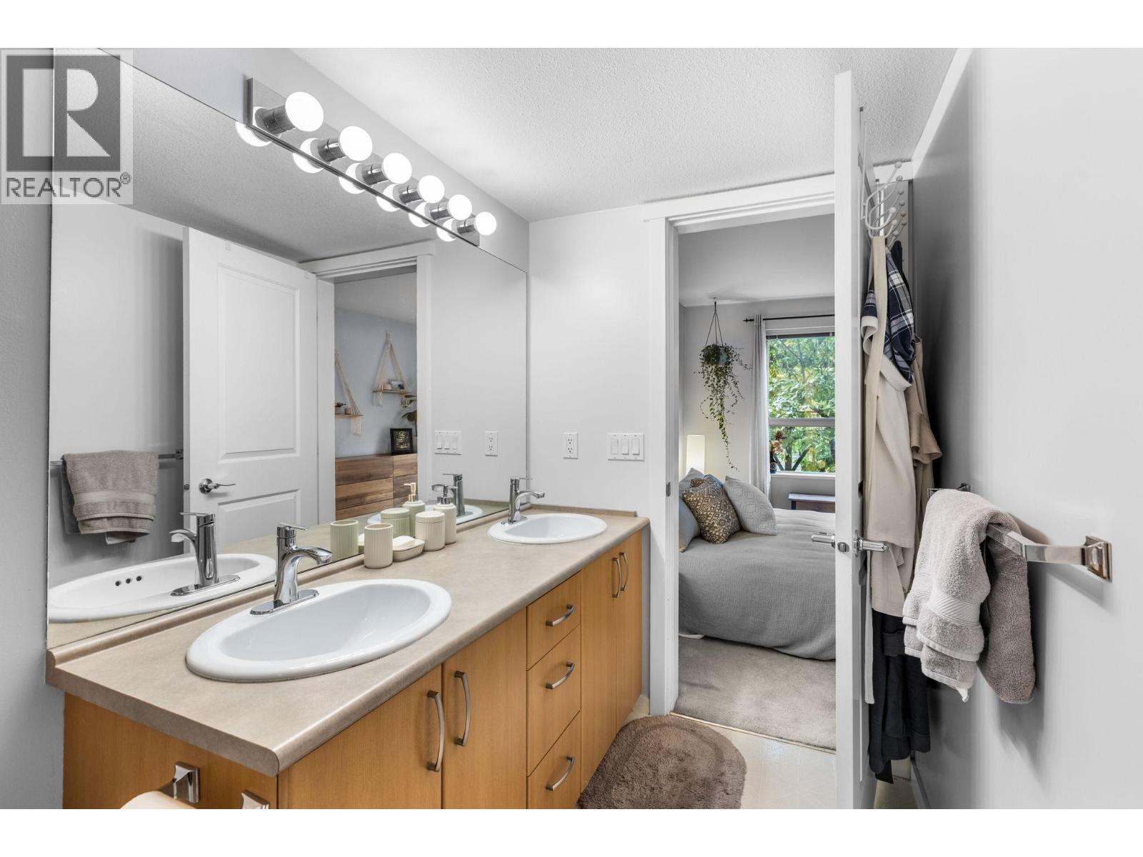 210 200 KLAHANIE DRIVE, Port Moody