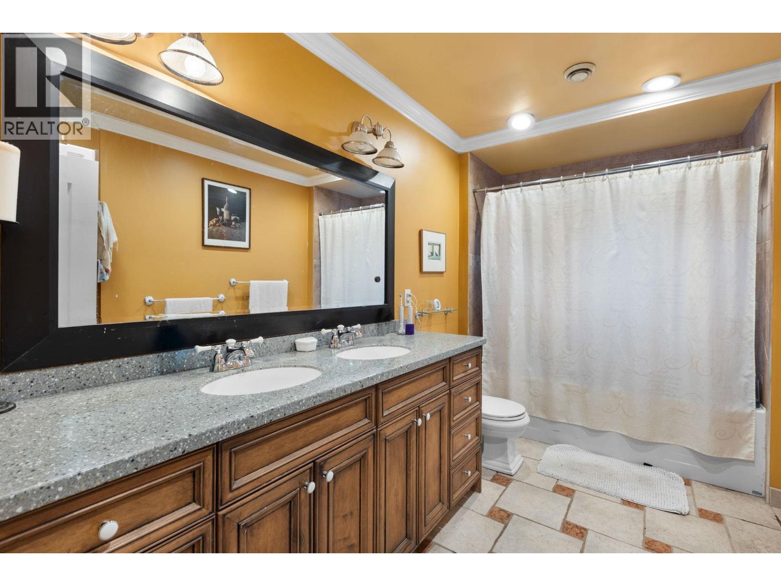 966 DUNDONALD DRIVE, Port Moody