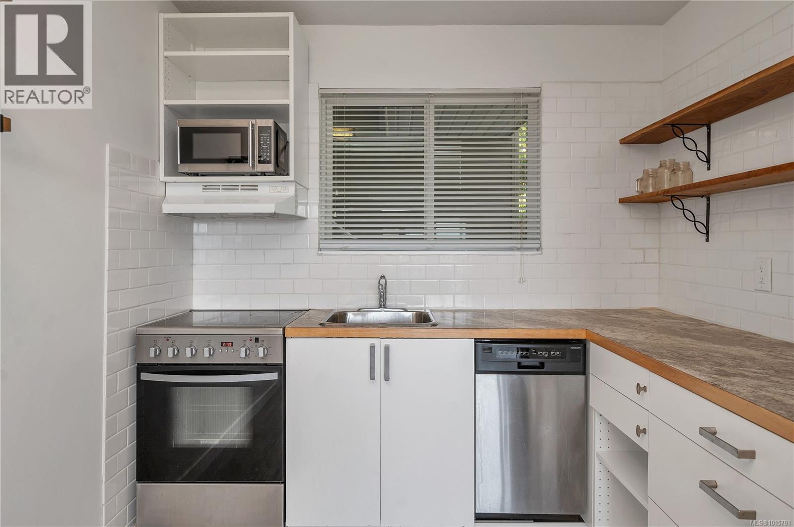 26 940 ISLAND Hwy S, Campbell River