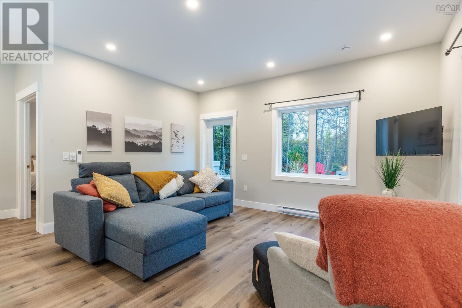 Property 5 of 28 of 95 Forest Heights Drive