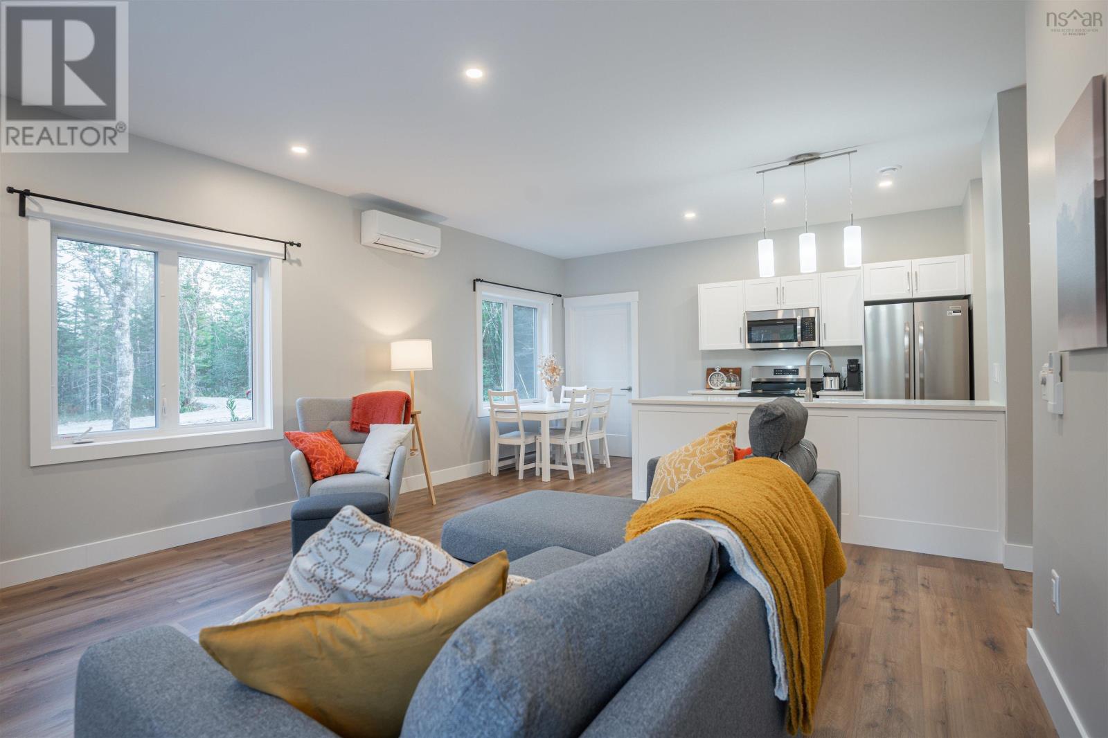 Property 9 of 28 of 95 Forest Heights Drive