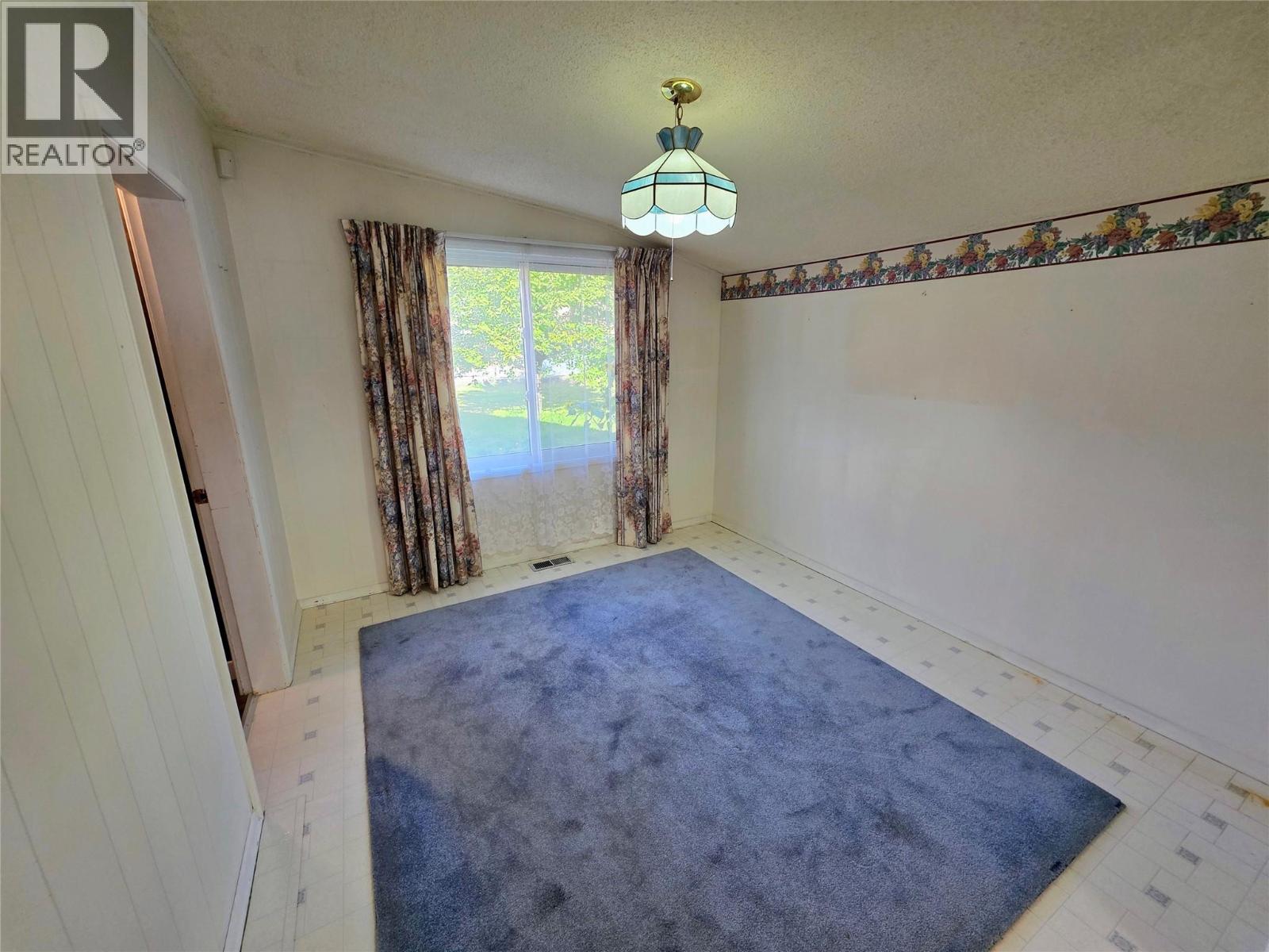 399 Rossland Avenue, Trail