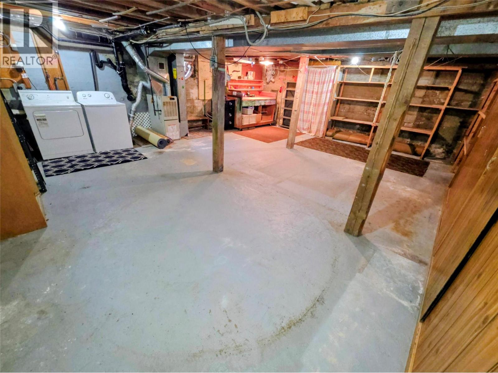 399 Rossland Avenue, Trail