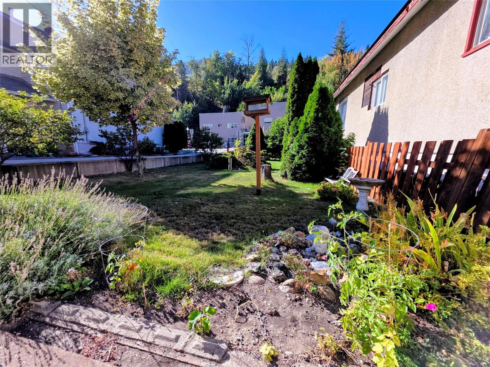 399 Rossland Avenue, Trail