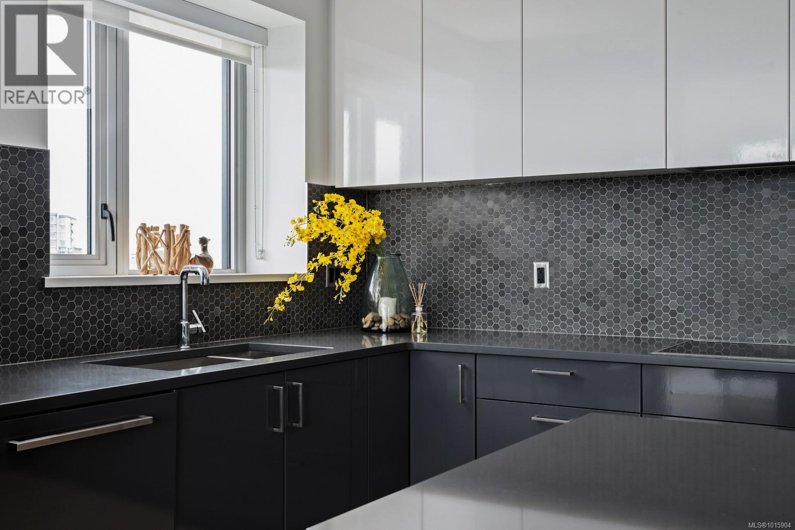 904 838 Broughton Street, Victoria