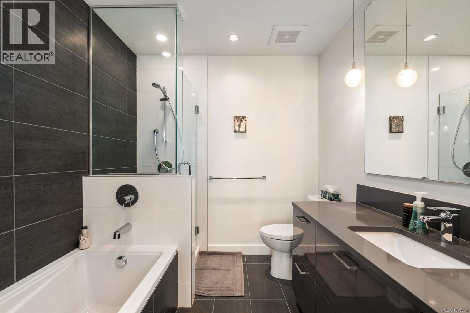 904 838 Broughton Street, Victoria