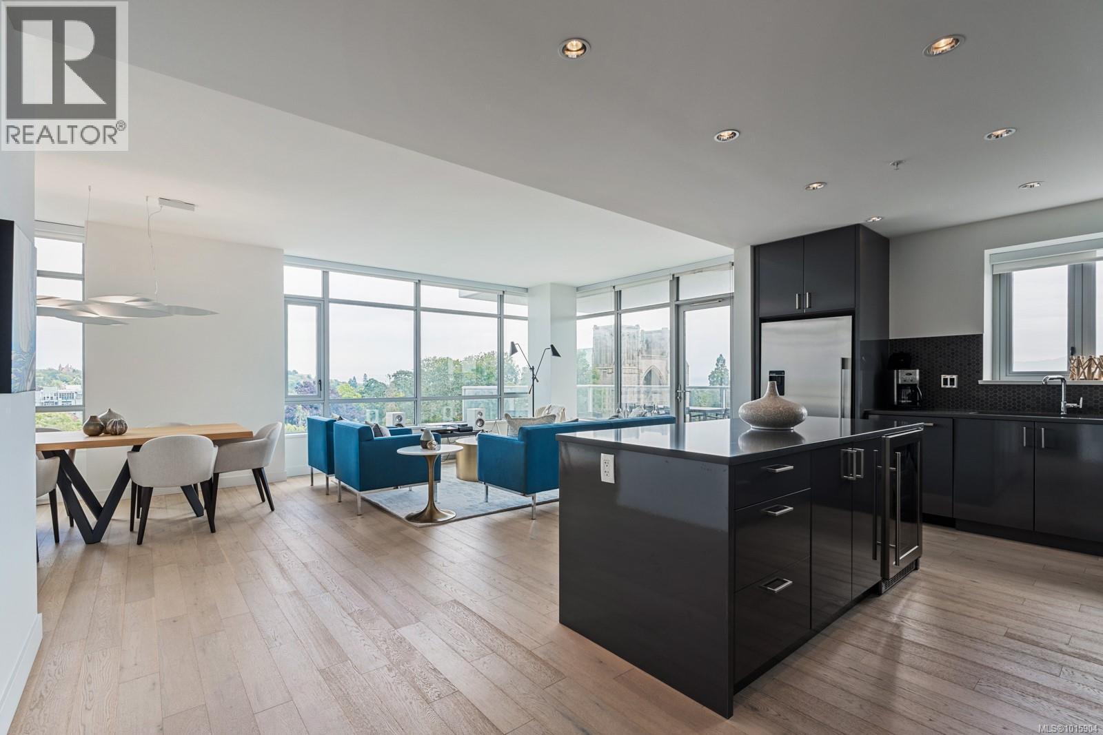 904 838 Broughton Street, Victoria