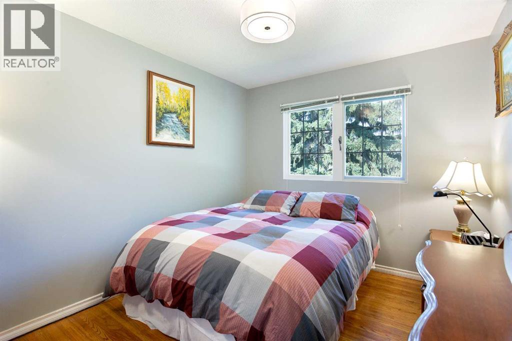 Single Family House Bi-level for Sale in  Wilton Place SE Willow Park Calgary 