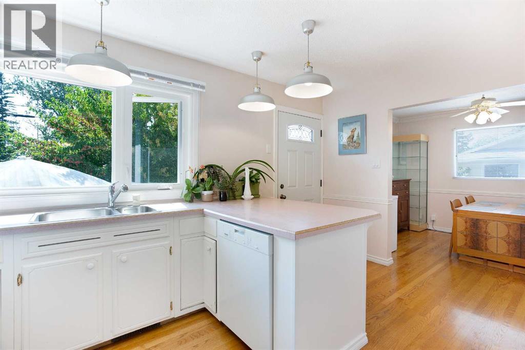 Single Family House Bi-level for Sale in  Wilton Place SE Willow Park Calgary 