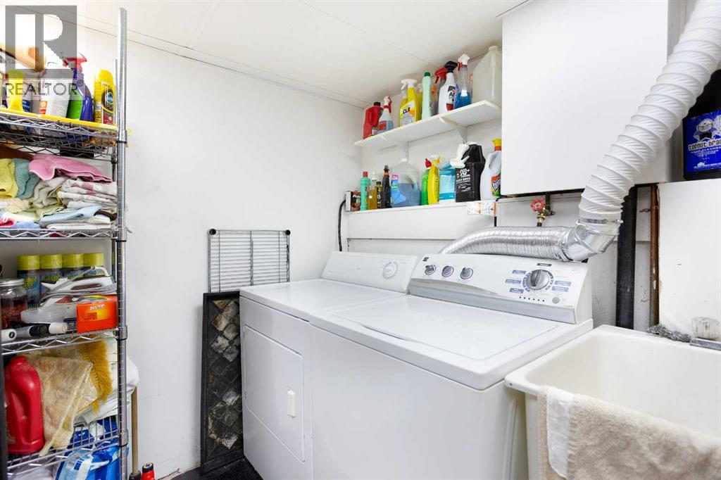 Single Family House Bi-level for Sale in  Wilton Place SE Willow Park Calgary 