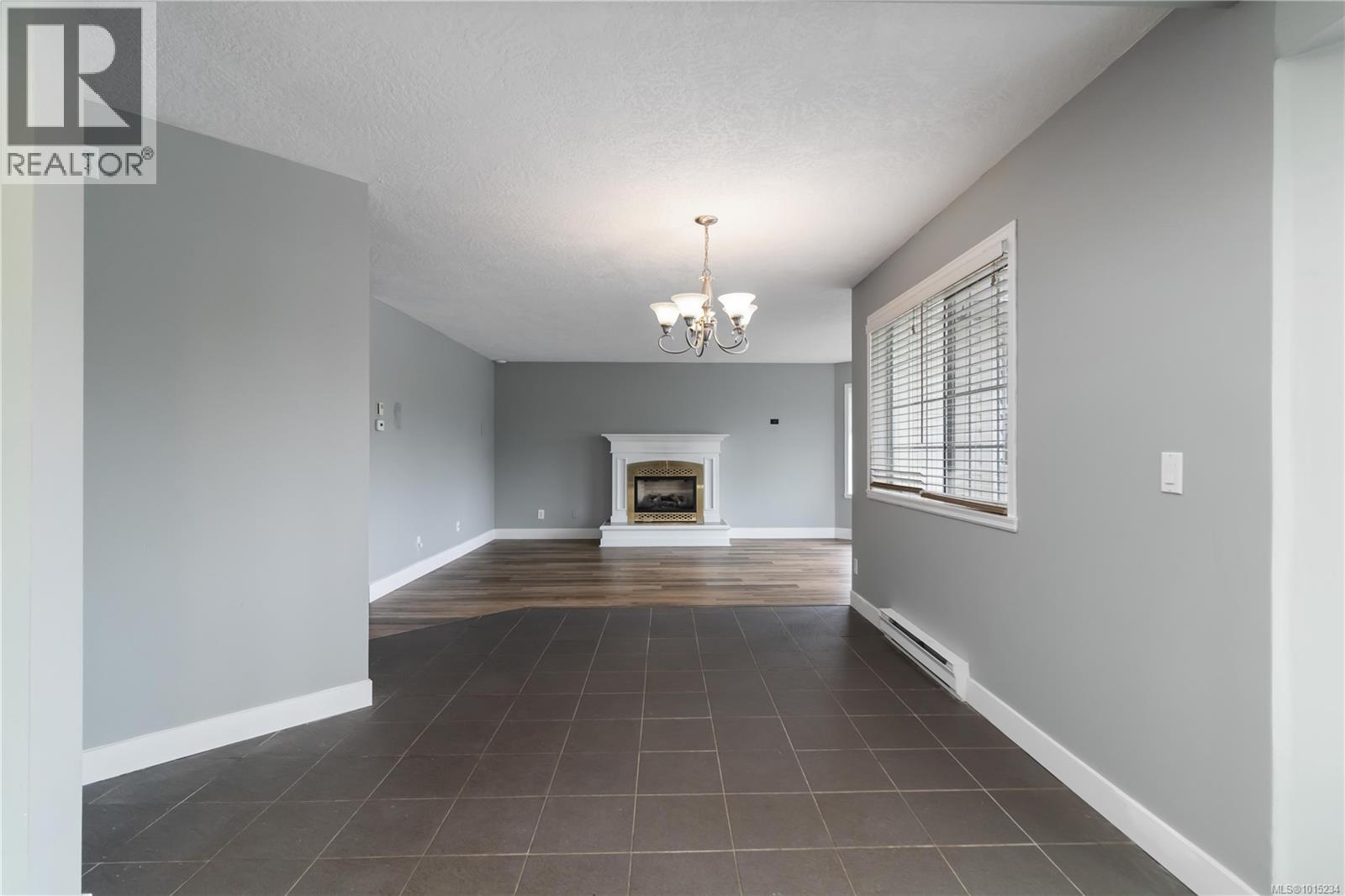  2344 Ocean Avenue, Sidney