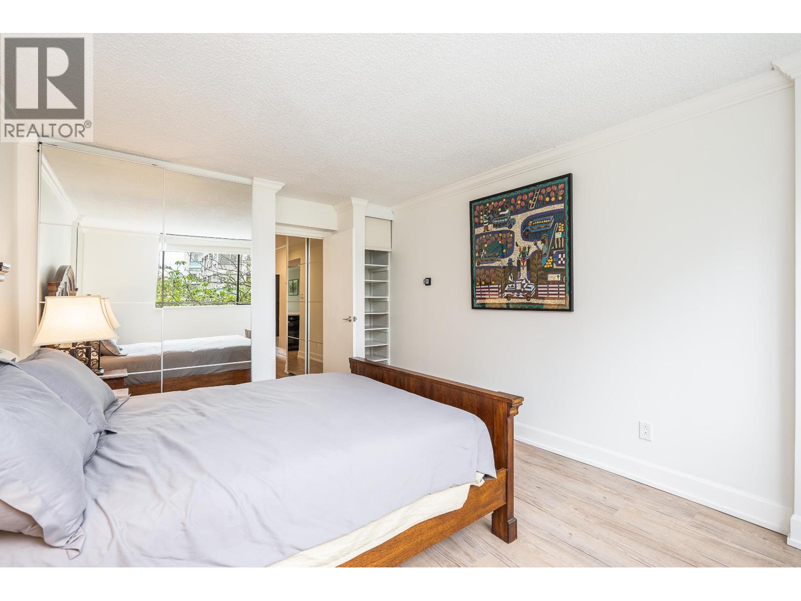 201 1995 BEACH AVENUE, Vancouver